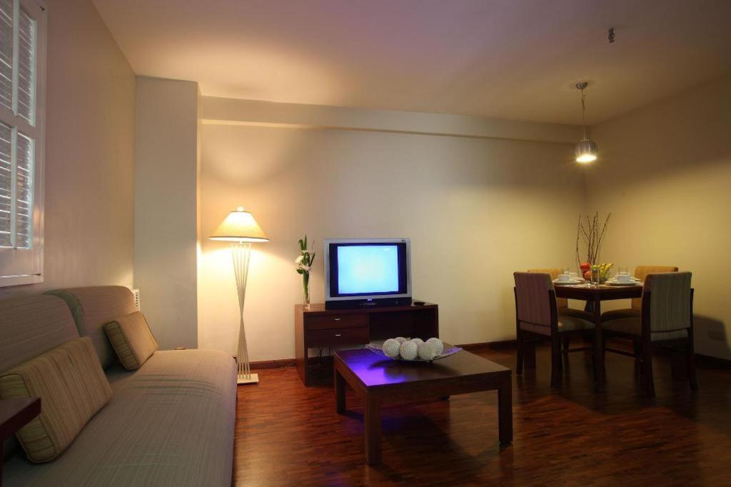 Amorsolo Mansion Hotel マニラ市 エクステリア 写真